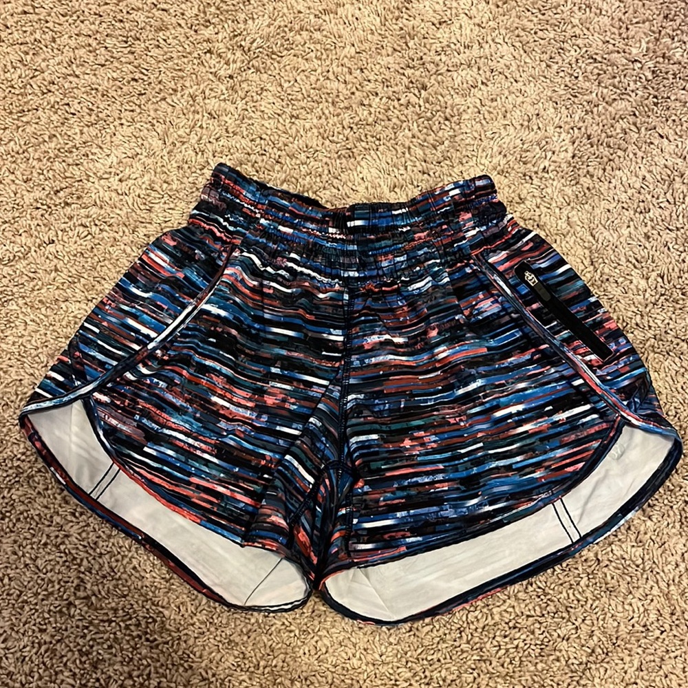 Lulu Lemon Size 4 2.5” Speed Ups!!